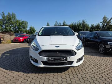 Ford S-Max - 11