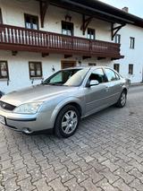 Ford Mondeo 2.0 Futura Futura - Ford Mondeo aus 2003: 2.0