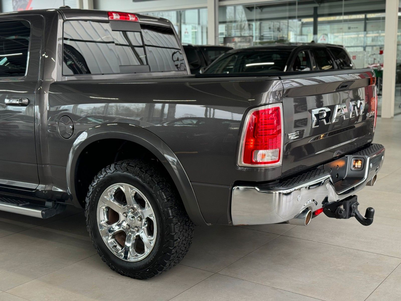 Fahrzeugabbildung Dodge RAM 1500 Laramie Classic  "LPG  AHK  Leder"