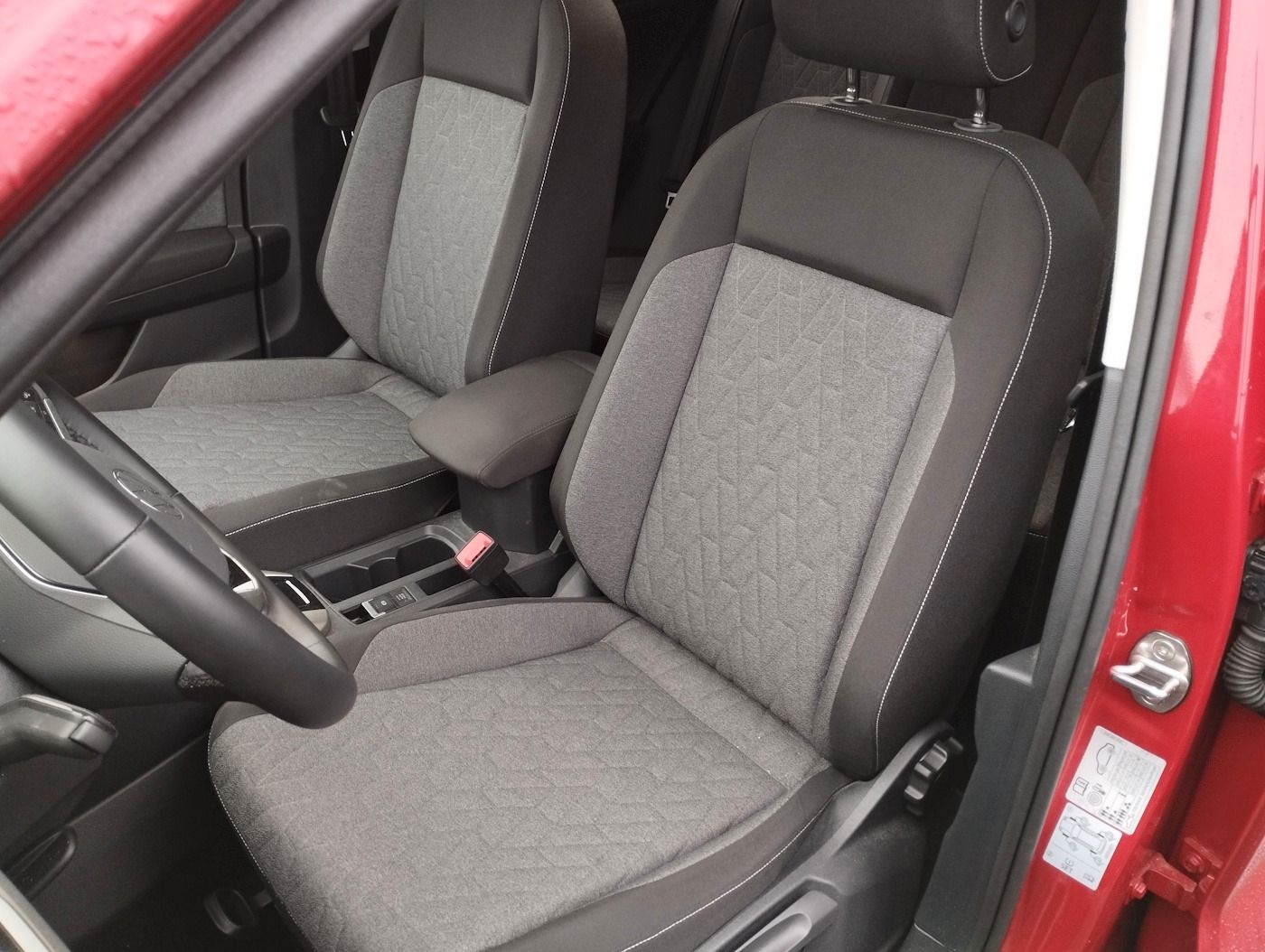 Fahrzeugabbildung Volkswagen T-Roc 1.0 MOVE NEU38T AHK Standheiz ACC LED SHZ