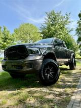Dodge RAM V8 5.7 HEMI 4x4 - gebrauchte Dodge RAM aus dem Jahr 2014
