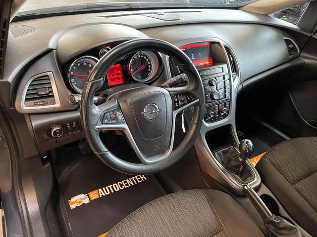 MYAUTOCENTER – Gebraucht- und Jahreswagen mit Werkstattservice in Pfaffenhofen Opel Astra J Lim. 5-trg. Selection *Klima*Navi*SHZ*