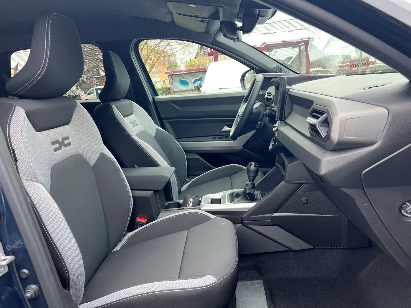 Fahrzeugabbildung Dacia Bigster TCe 140 Journey Navi Digitales Cockpit L