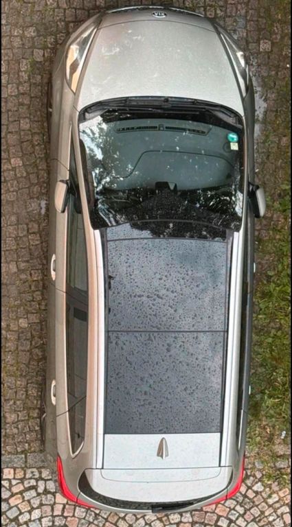 Image of Kia Carens