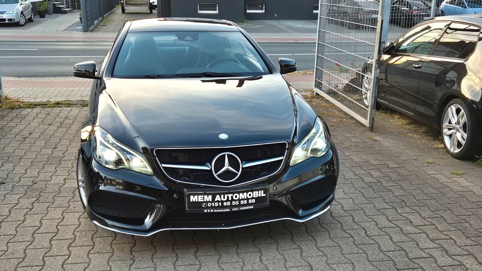 MERCEDES-BENZ E 350cdi Coupe Avantgarde Scheckheft Leder Navi