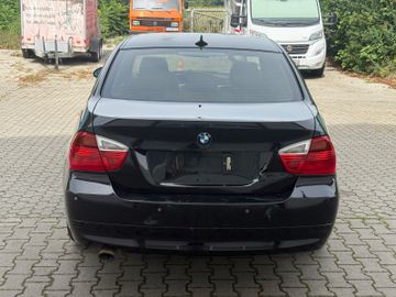 BMW 320 - 4