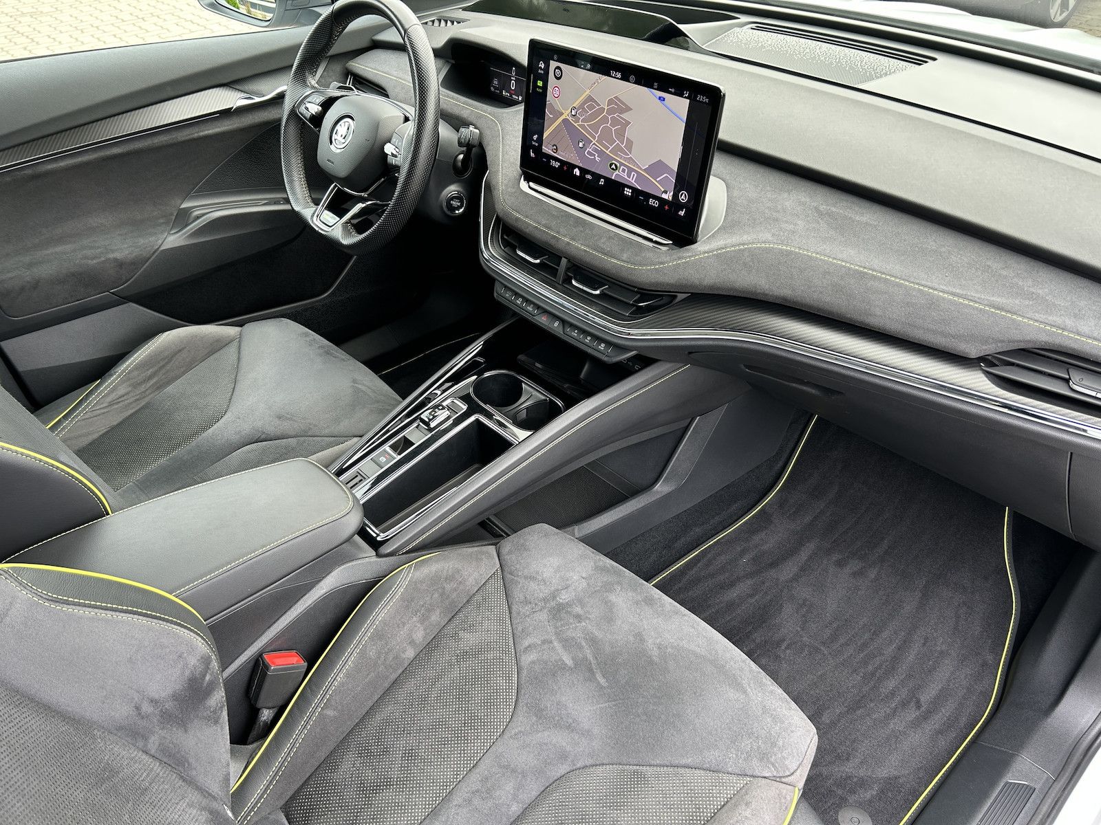 Skoda Enyaq RS 4x4 Lounge WÄRMEPUMPE CANTON 82kWh AHK foto 14