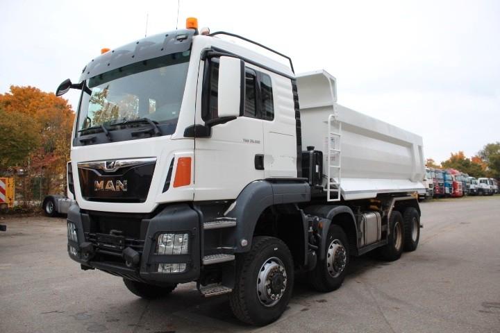MAN 35.510 TGS 8x6, Schwarzmüller Stahl-Rundmulde
