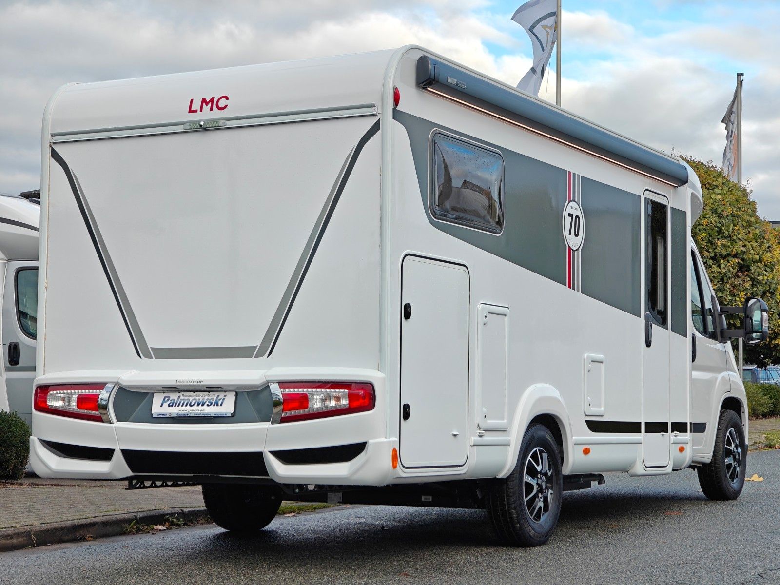 Fahrzeugabbildung LMC Tourer T 660 G -  663 70 Jahre, 140PS -