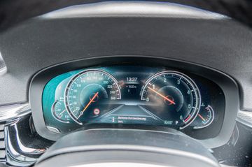 Fahrzeugabbildung BMW Touring 520d M-Sportpaket|HEADUP|HARMAN|AHK