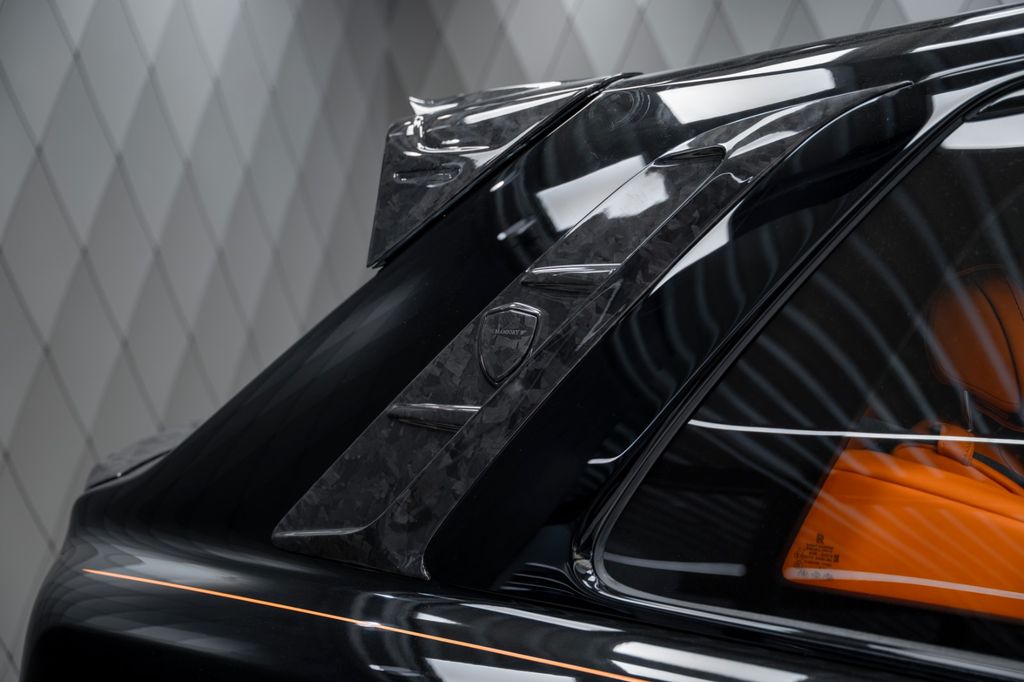 Cullinan BLACK BADGE 2026 MANSORY BLACK/ORANGE - Bild 9