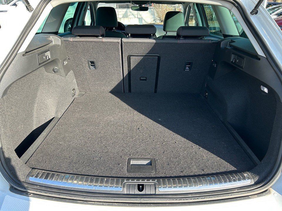 Fahrzeugabbildung SEAT Leon ST 1.5 TSI 150PS DSG FR