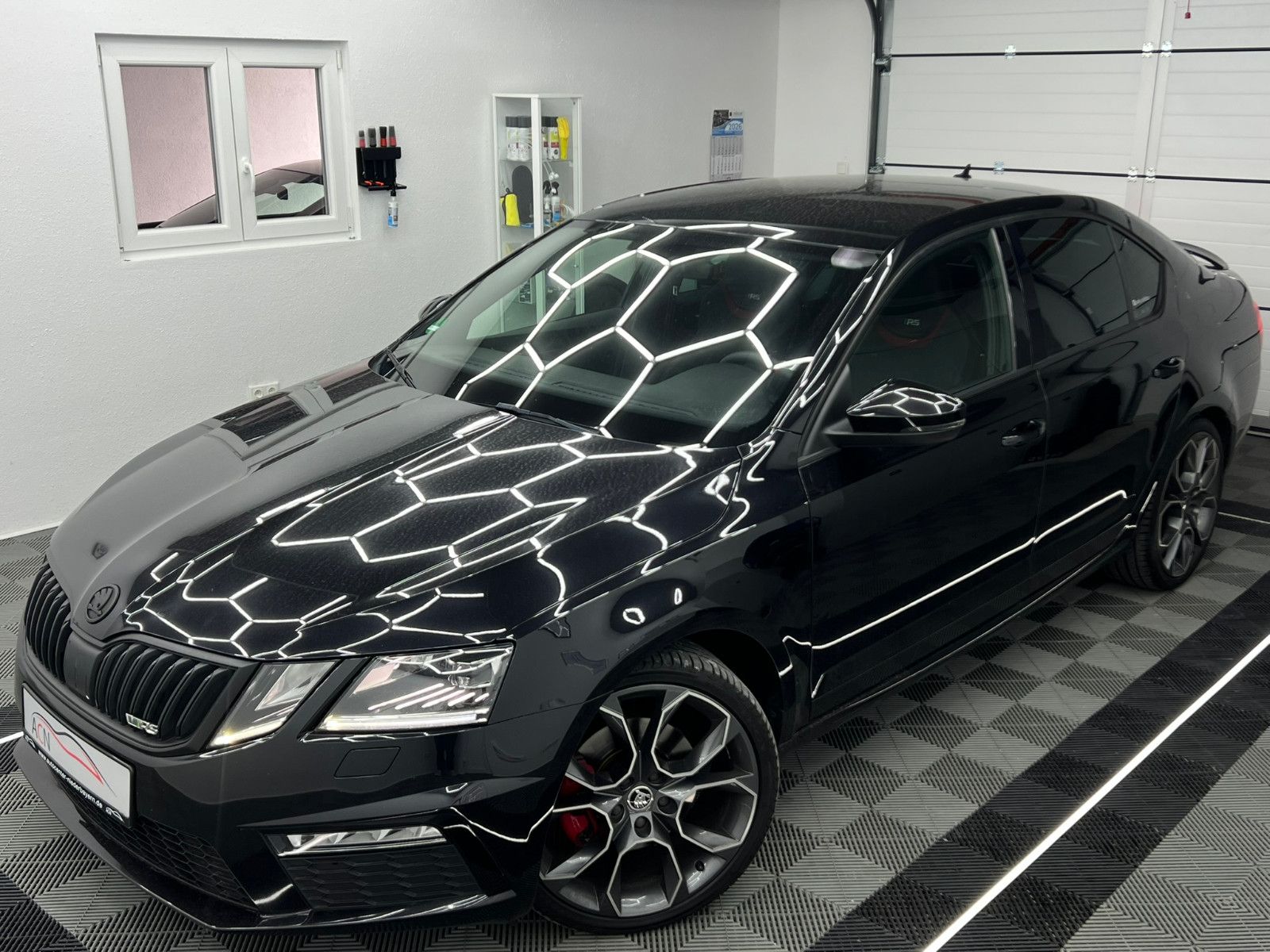Fahrzeugabbildung SKODA Octavia 2.0 TDI Lim RS NAV/MEMORY/SMART/ACC/DAB