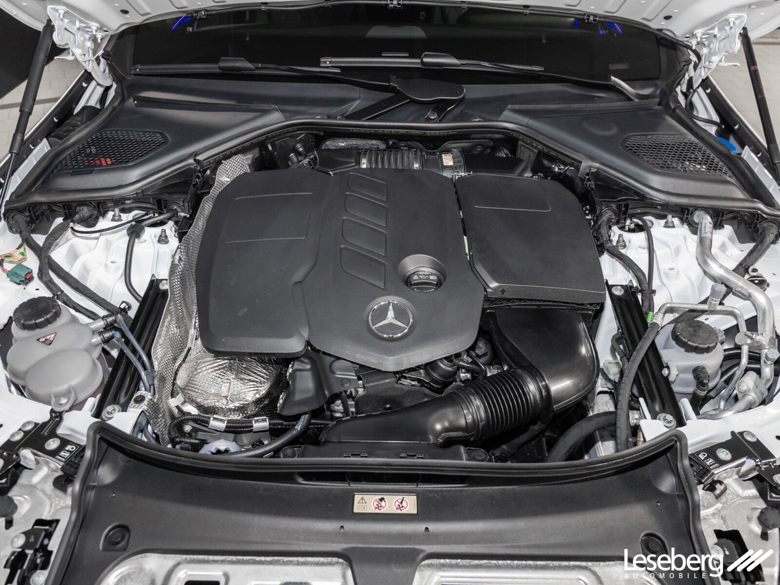 Mercedes-Benz E 300 de T 4M AMG Prem Pano/Dig.Light/AHK/Airmat foto 8