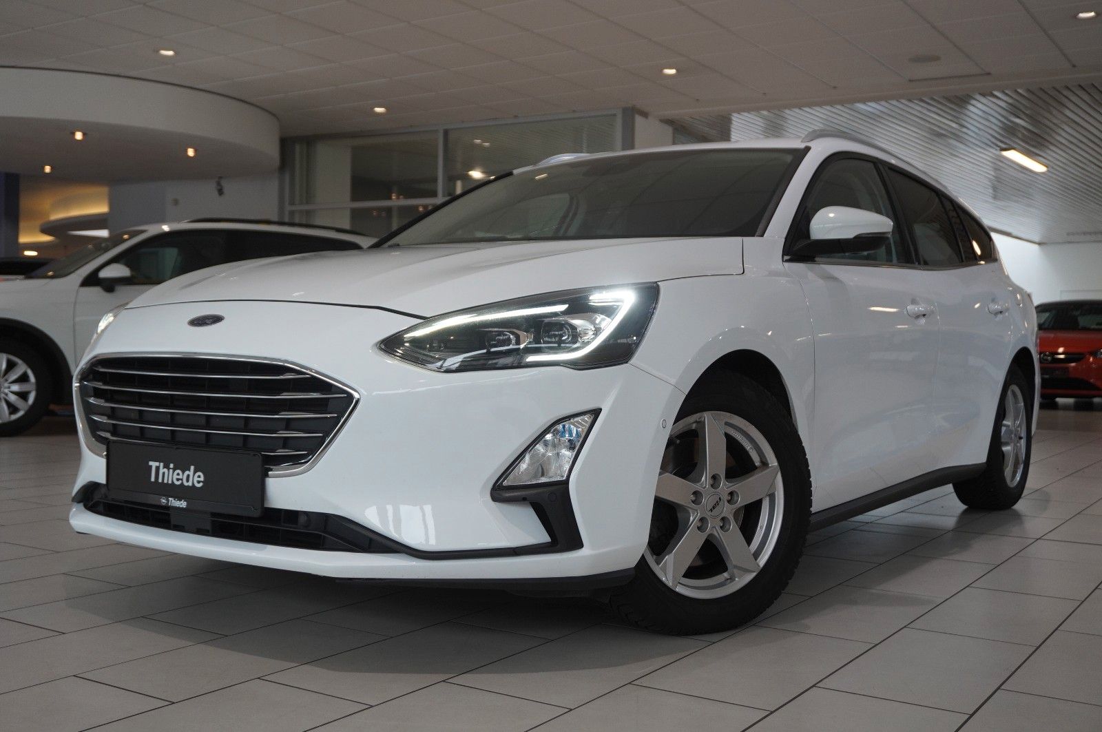 Fahrzeugabbildung Ford Focus Turnier 2.0D TITANIUM NAVI/LED/KAMERA/SHZ