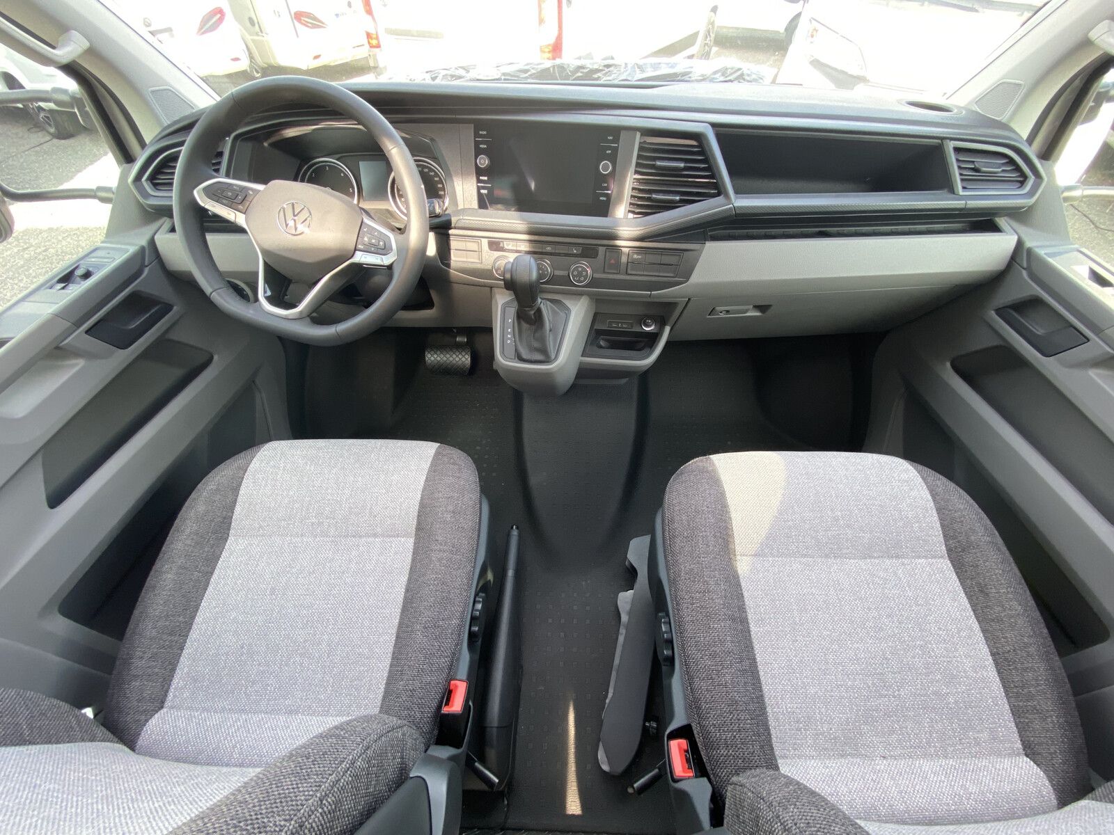 Fahrzeugabbildung Knaus Tourer Van VANSATION 500 LT Anhängerkupplung
