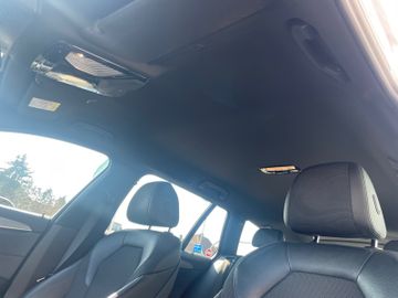 Fahrzeugabbildung BMW 520 d Touring Sport Line Aut. AHK ACC HUD uvm.