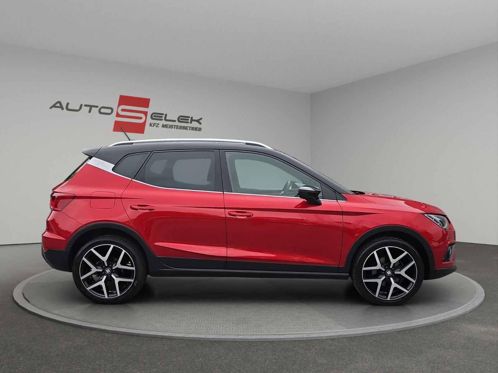 Fahrzeugabbildung SEAT Arona FR PDC SHZ AHK