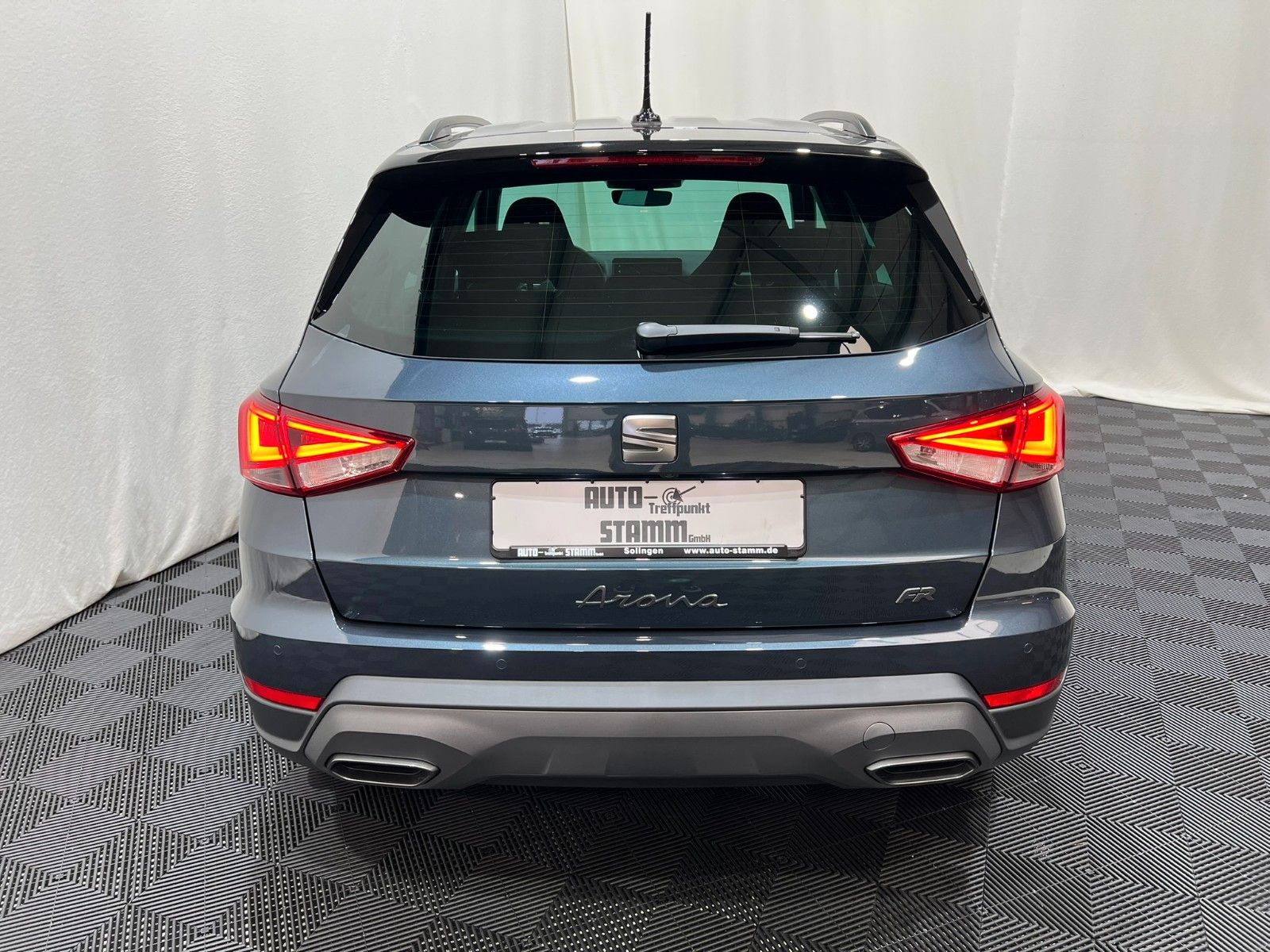 Fahrzeugabbildung SEAT Arona 1.5 TSI 110kW FR DSG