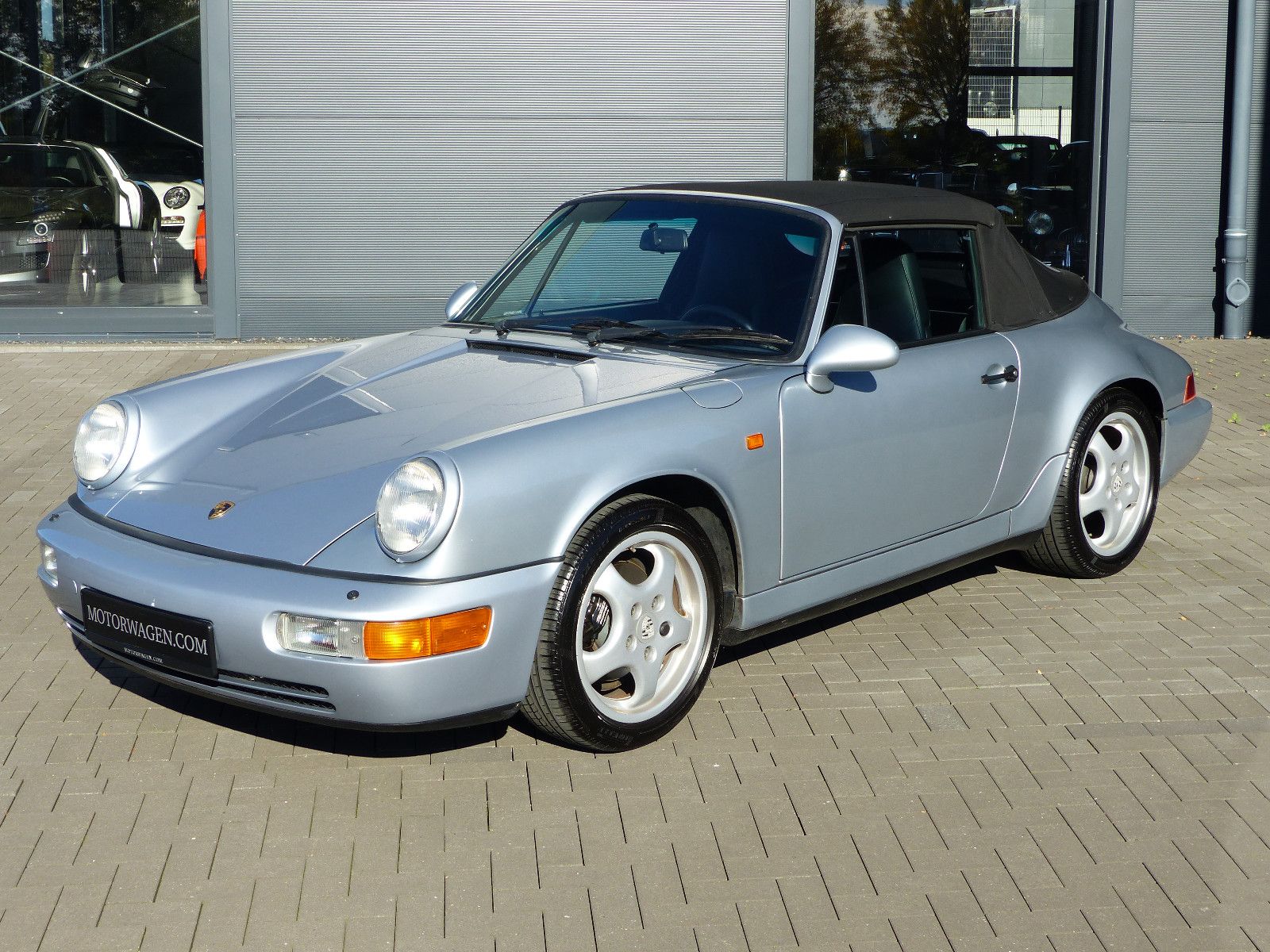 Fahrzeugabbildung Porsche 964 Carrera 4 Cabriolet
