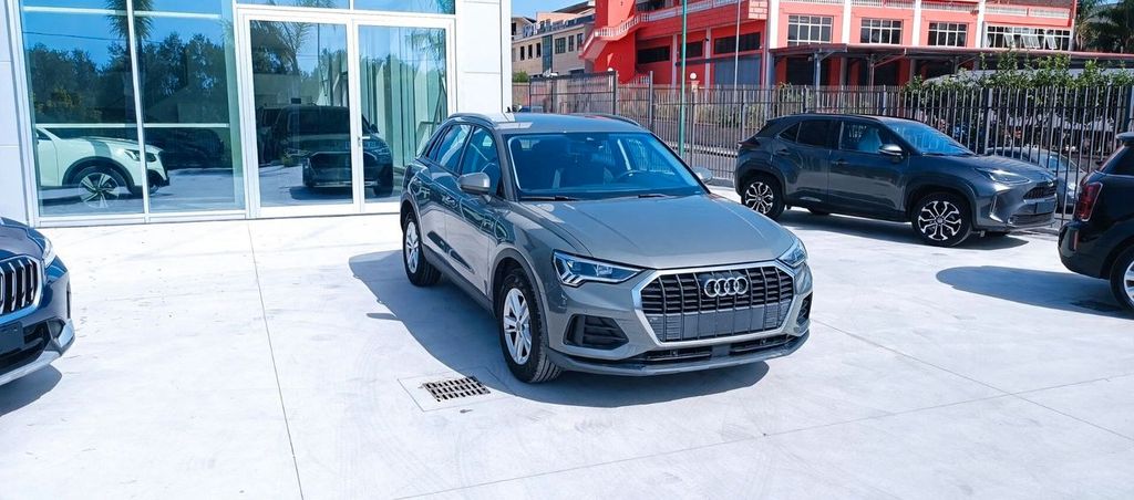 Image of Audi Q3