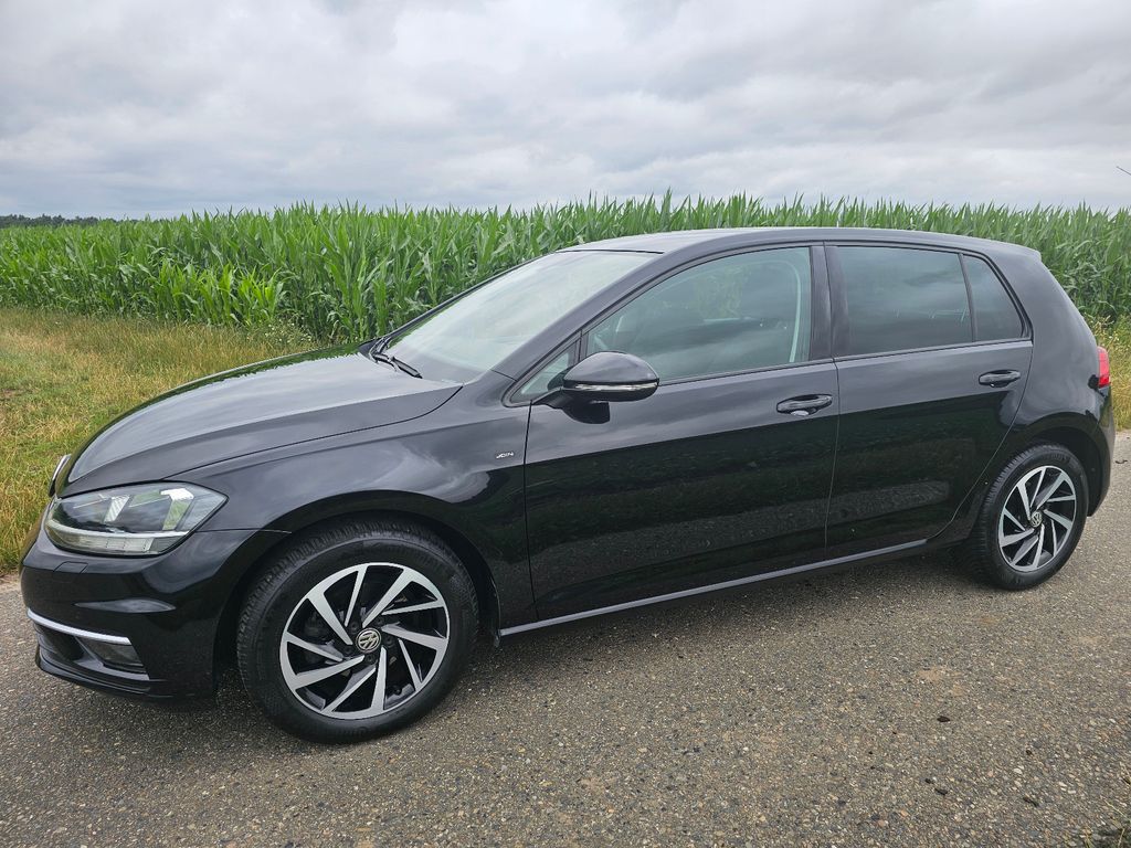 Image of Volkswagen Golf
