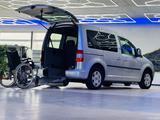 Volkswagen Caddy Life Behindertengerecht-Rampe-Winde - gebrauchte Volkswagen Caddy aus dem Jahr 2009