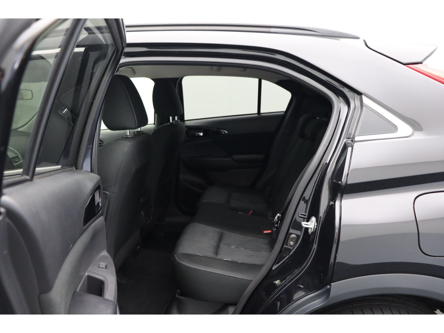 Fahrzeugabbildung Mitsubishi Eclipse Cross Intro Edition 2WD ACC Totwinkelass