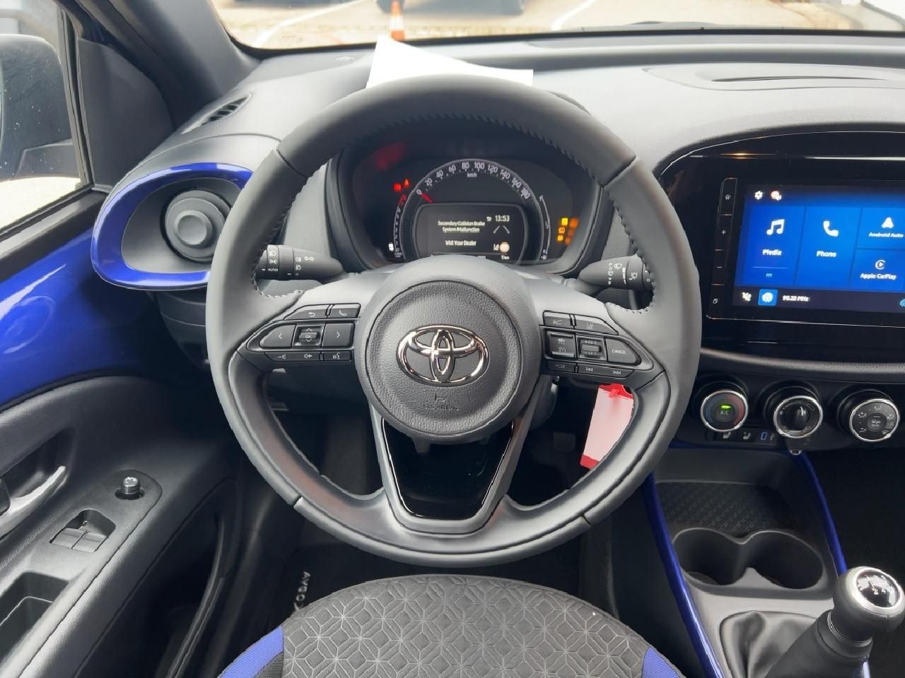 Fahrzeugabbildung Toyota Aygo X 1,0 Teamplayer