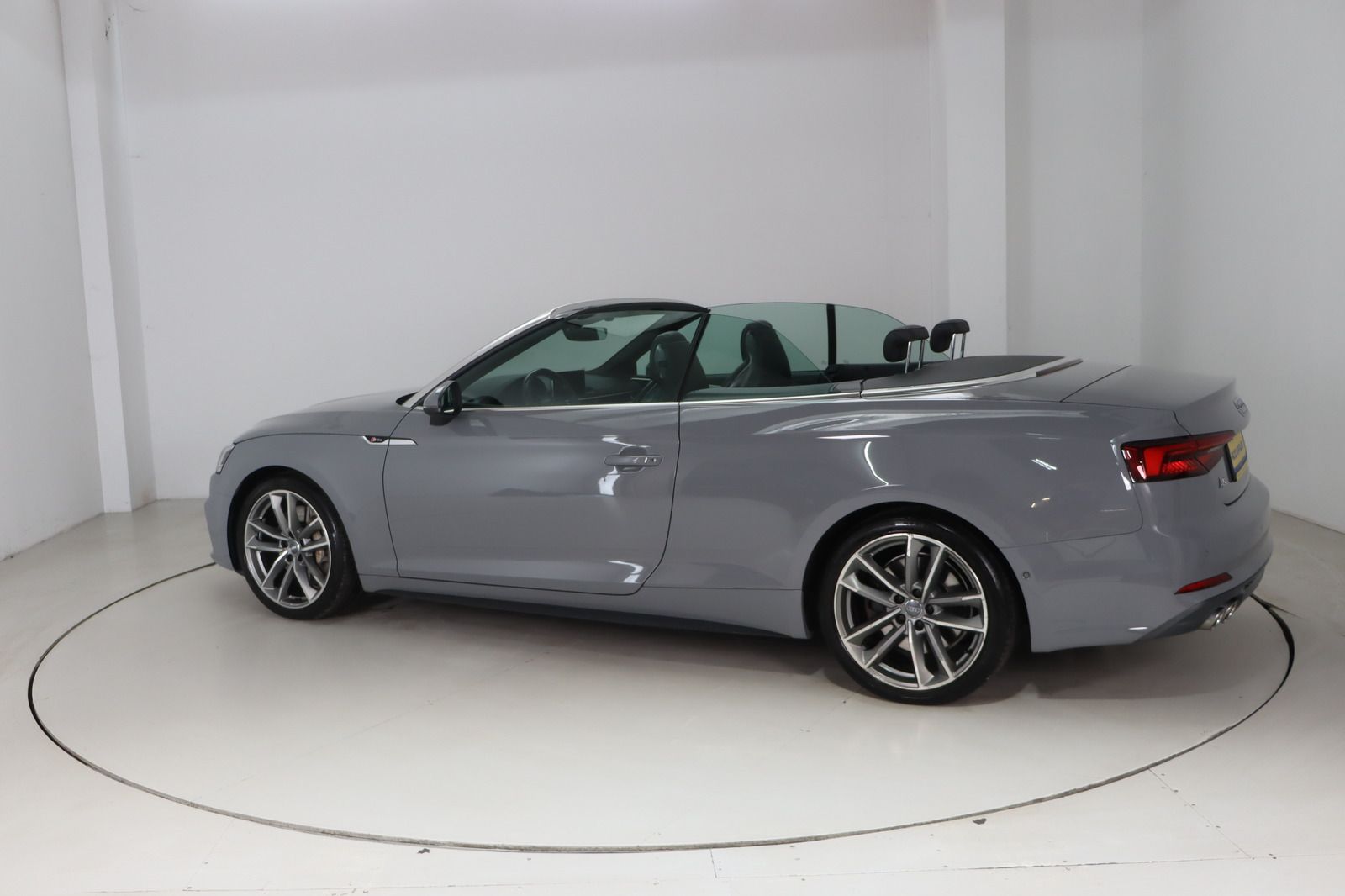 Fahrzeugabbildung Audi A5 Cabriolet 3.0 TDI Quattro S-line