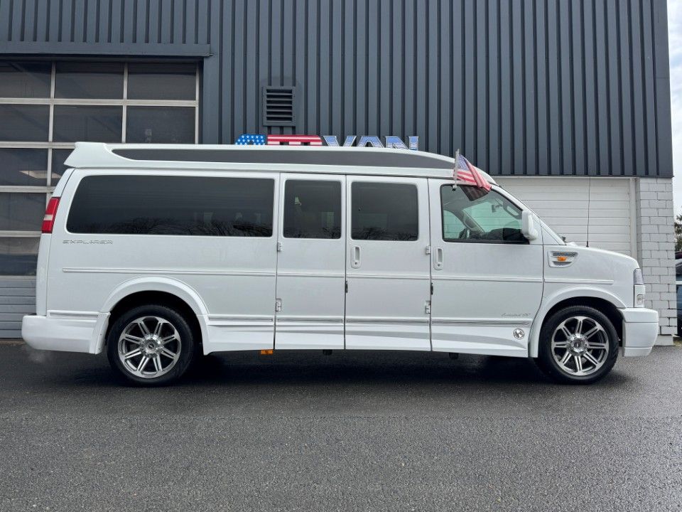 Fahrzeugabbildung Chevrolet Express 6.0 Explorer Limited XS-E 9-Sitzer Lang