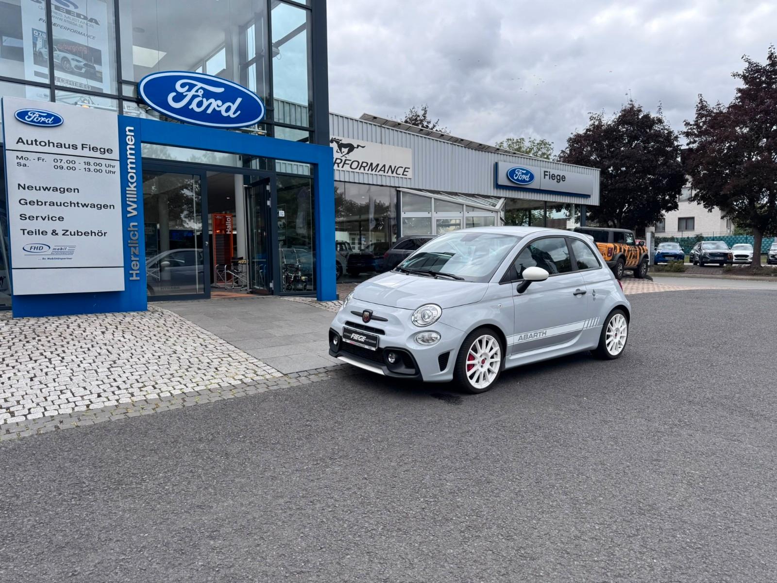 Abarth 500 595 esseesse *CARBON*AKRAPOVIC