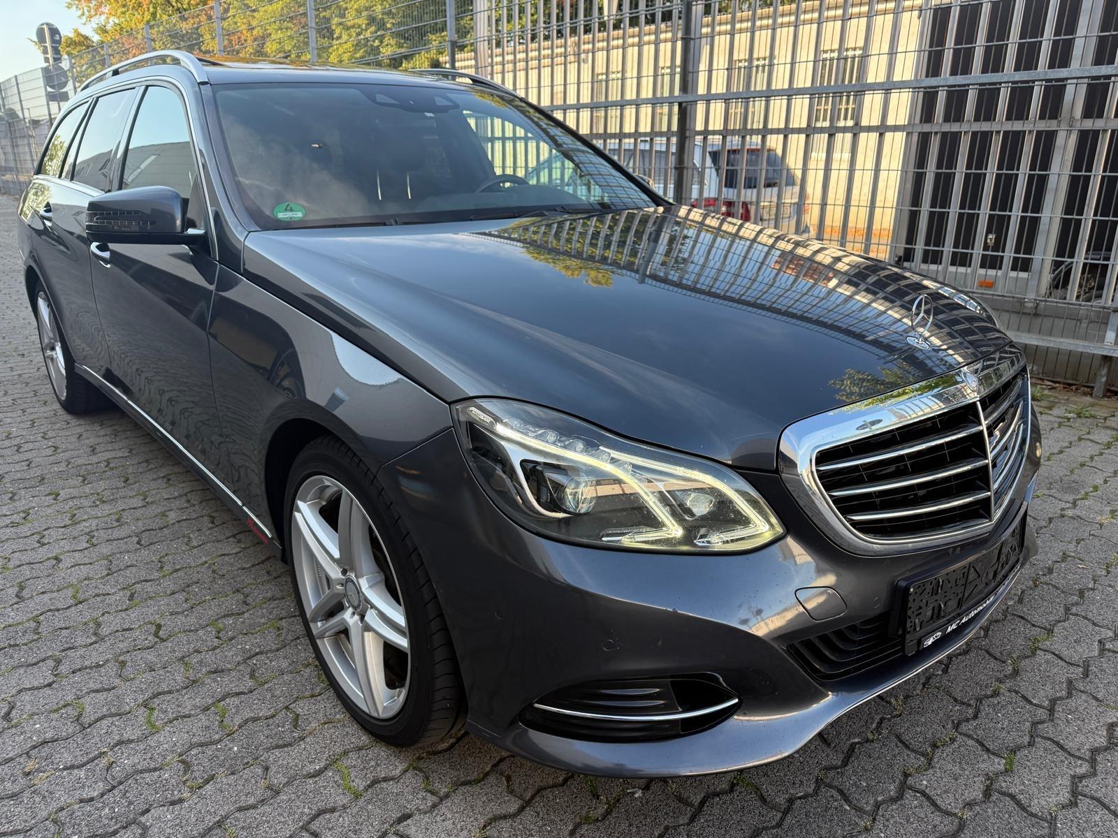 Mercedes-Benz E 350 Blue Tec 4 Matic/Schiebedach/Leder/ILS