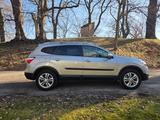 Nissan Qashqai+2 2.0 4x4 Automatik - Nissan Qashqai+2 mit Benzin-Antrieb: Automatik