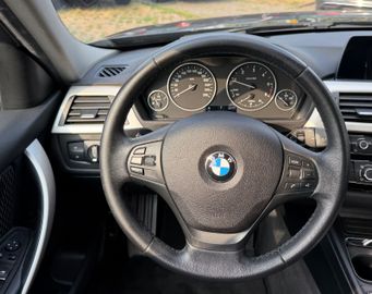 BMW 320 - 11