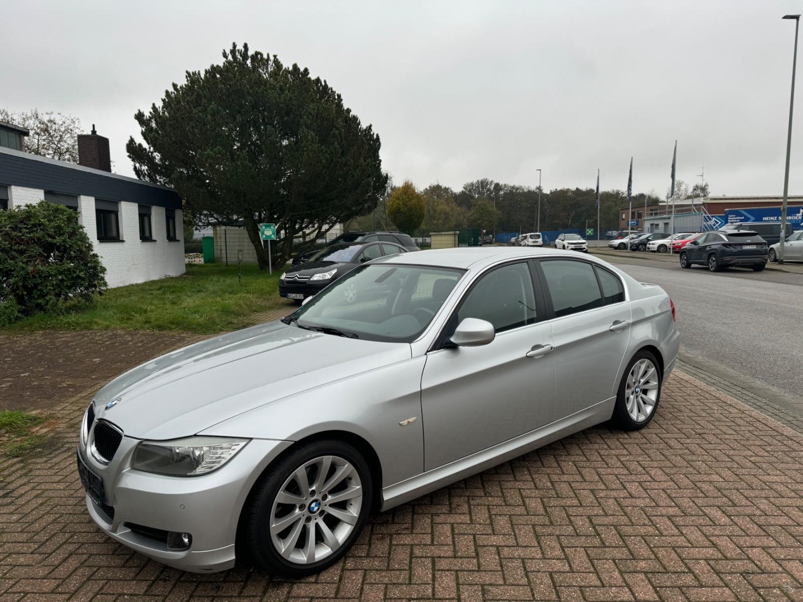 BMW 320 BMW Klima LED PDC Sportfahrwerk Euro 5