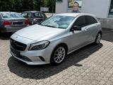 Mercedes-Benz A 180 A-Klasse Automatik LED Kamera Navi Tempoma - Mercedes-Benz Gebrauchtwagen in Saarbrücken