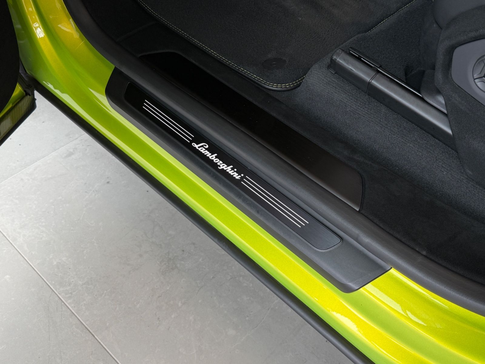 Urus 4.0 V8 Performante Full Carbon Ad Personam