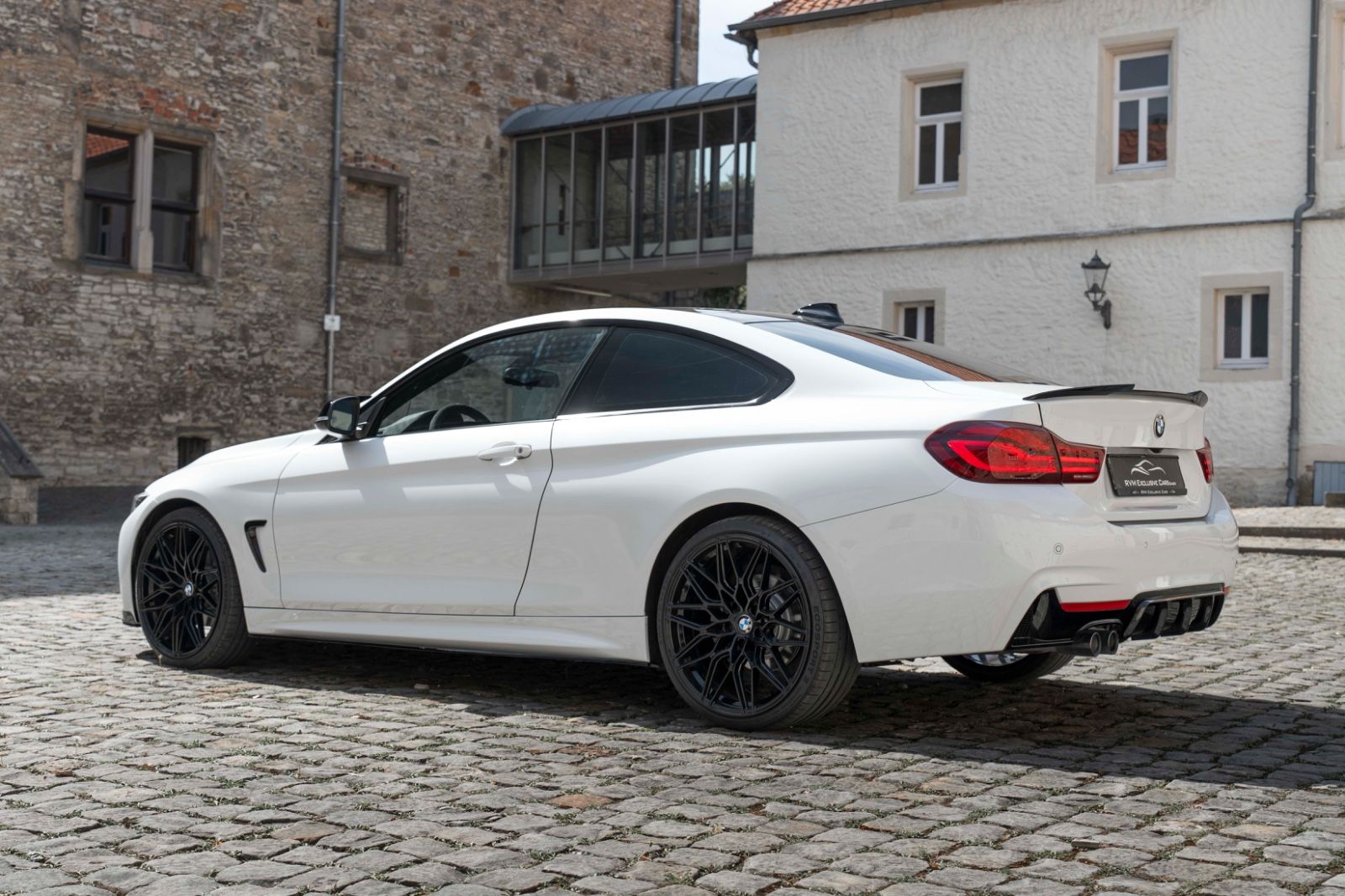 Fahrzeugabbildung BMW 430I Coupe M-Sport H&K LED CARPLAY ALC CARBON