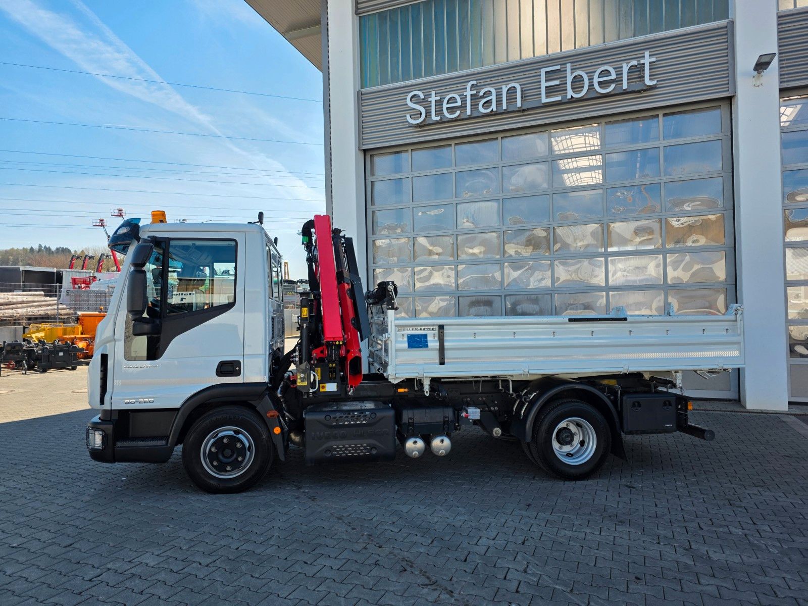 Fahrzeugabbildung Iveco Eurocargo ML80E22/P Palfinger PK 7.501 Funk 2AHK