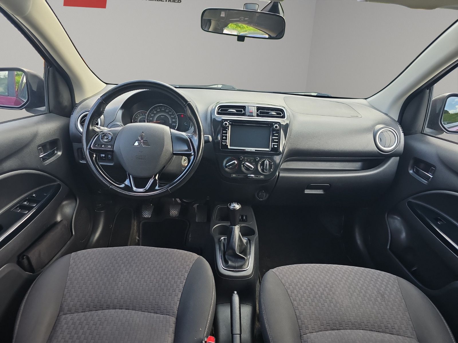 Fahrzeugabbildung Mitsubishi Space Star Diamant Edition+AUS 1.HAND FALTDACH