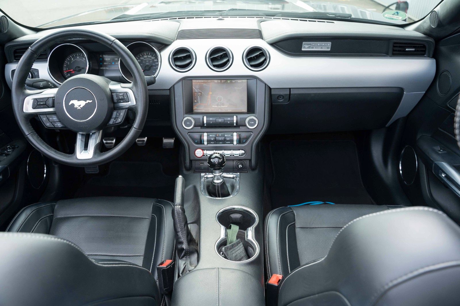 Fahrzeugabbildung Ford MUSTANG GT CONVERTIBLE 5.0 V8 KAM NAV SITZBEL
