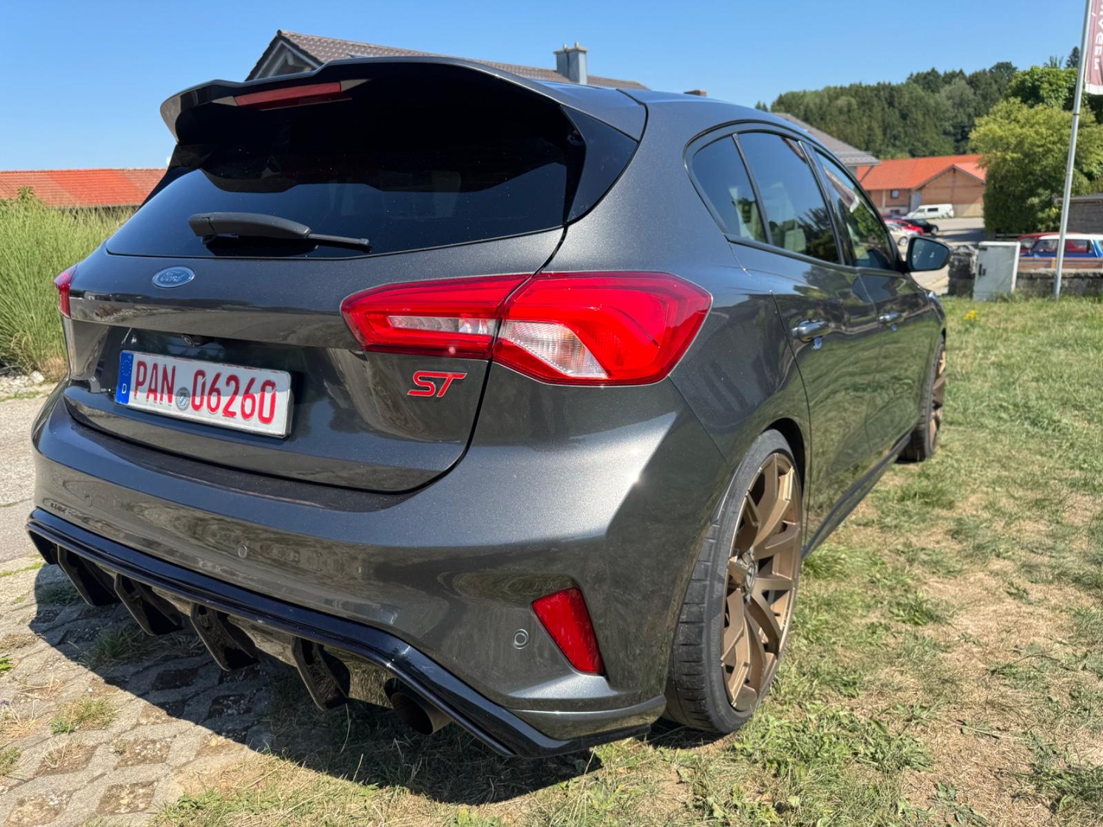 Ford Focus Limited ST 280ch - Recaro - 2ème main - B&O - Navi - Carplay
