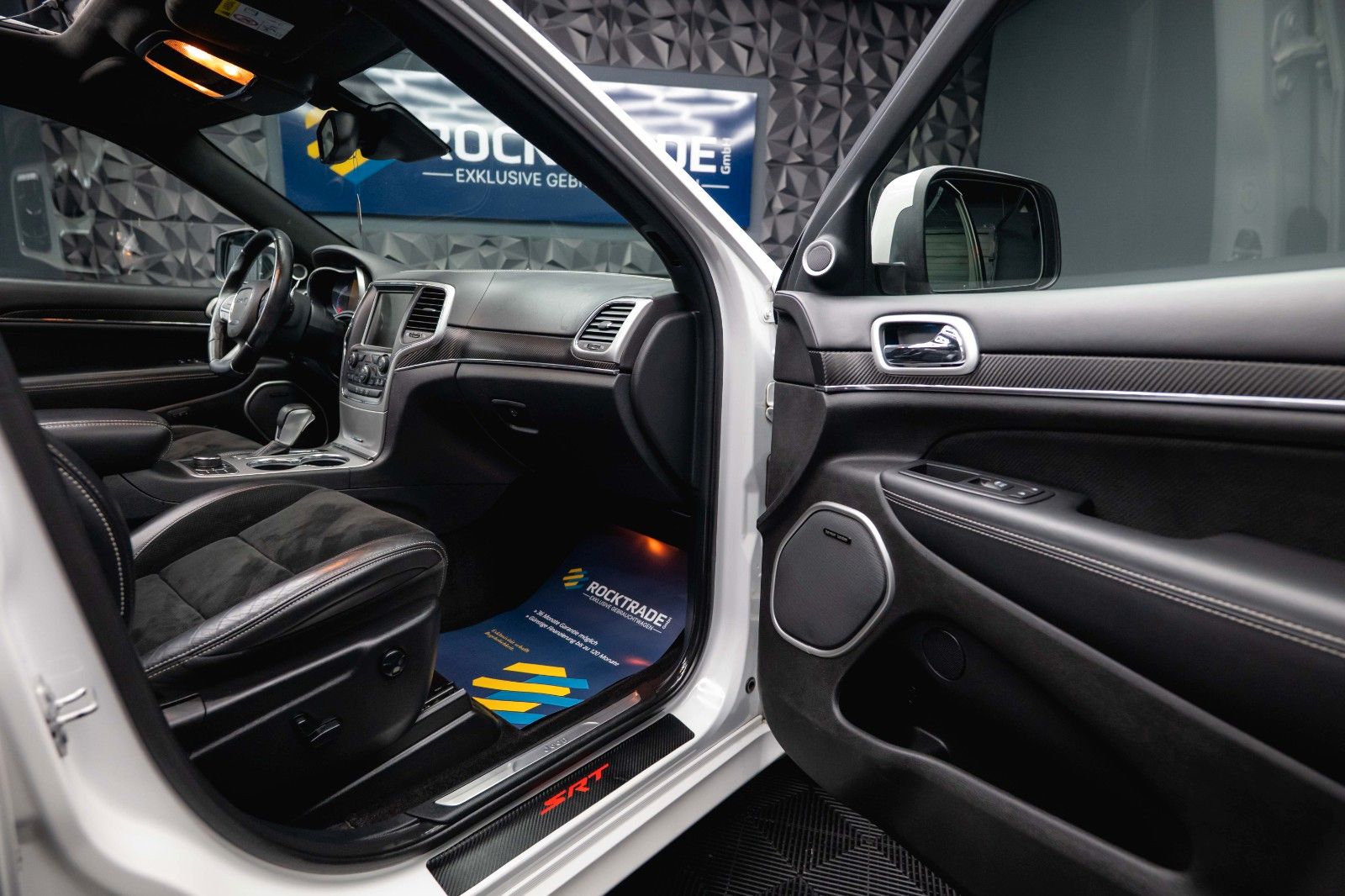 Fahrzeugabbildung Jeep Grand Cherokee 6.4 SRT V8 *Unfallfrei*Pano*COC*