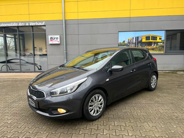 Kia Ceed KLIMA/RADIO/CD/EURO5/ATTRACT*