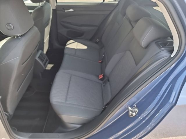Fahrzeugabbildung Volkswagen Golf VIII 1.5 TSI LIFE SHZ LED-PLUS NAVI KLIMA K