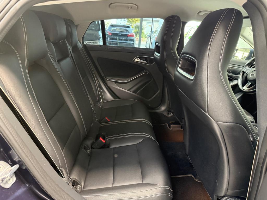 Mercedes-Benz CLA 180