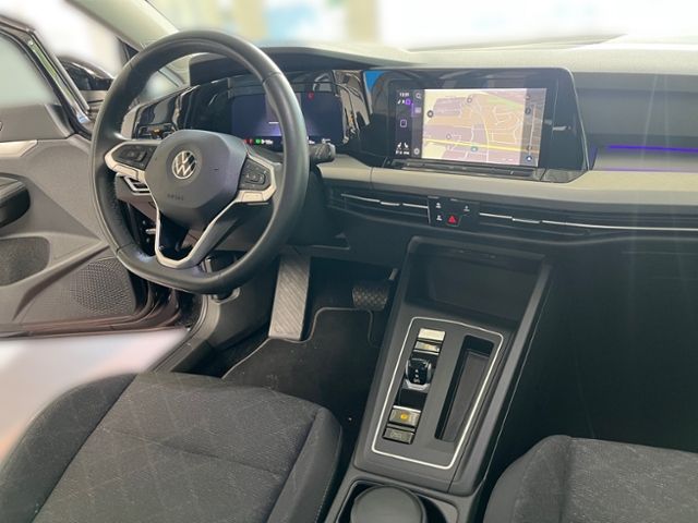 Fahrzeugabbildung Volkswagen Golf Variant 2.0 TDI DSG LIFE GJR ACC NAVI AHK