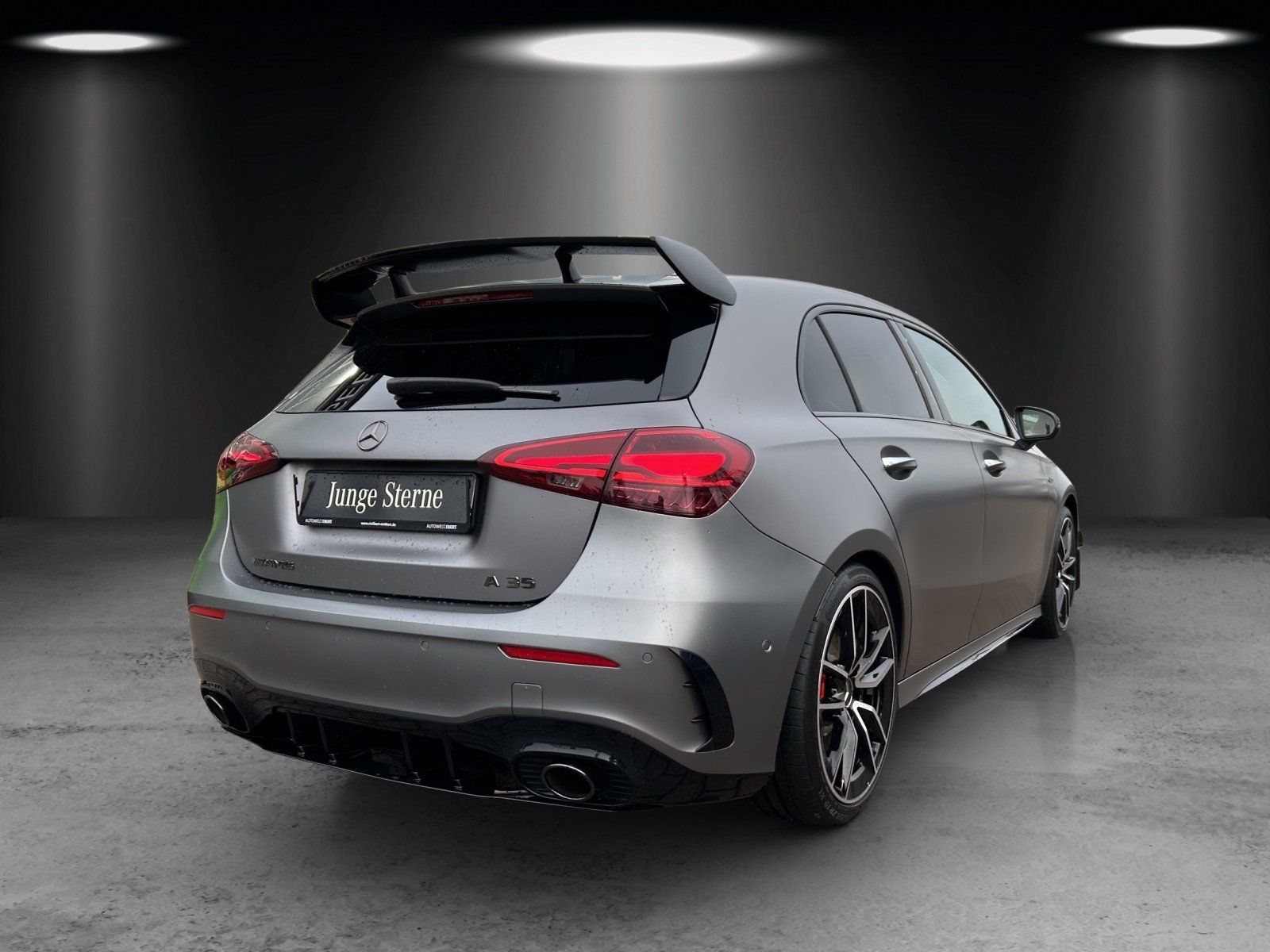 Fahrzeugabbildung Mercedes-Benz A35AMG Premium+ AERO Perf.Sitze DISTRO Burm MLED