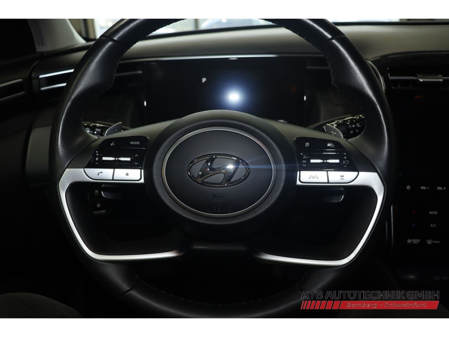Fahrzeugabbildung Hyundai Tucson Trend PHEV 97,7%SOH 1.6 T-GDi 265PS 6-AT